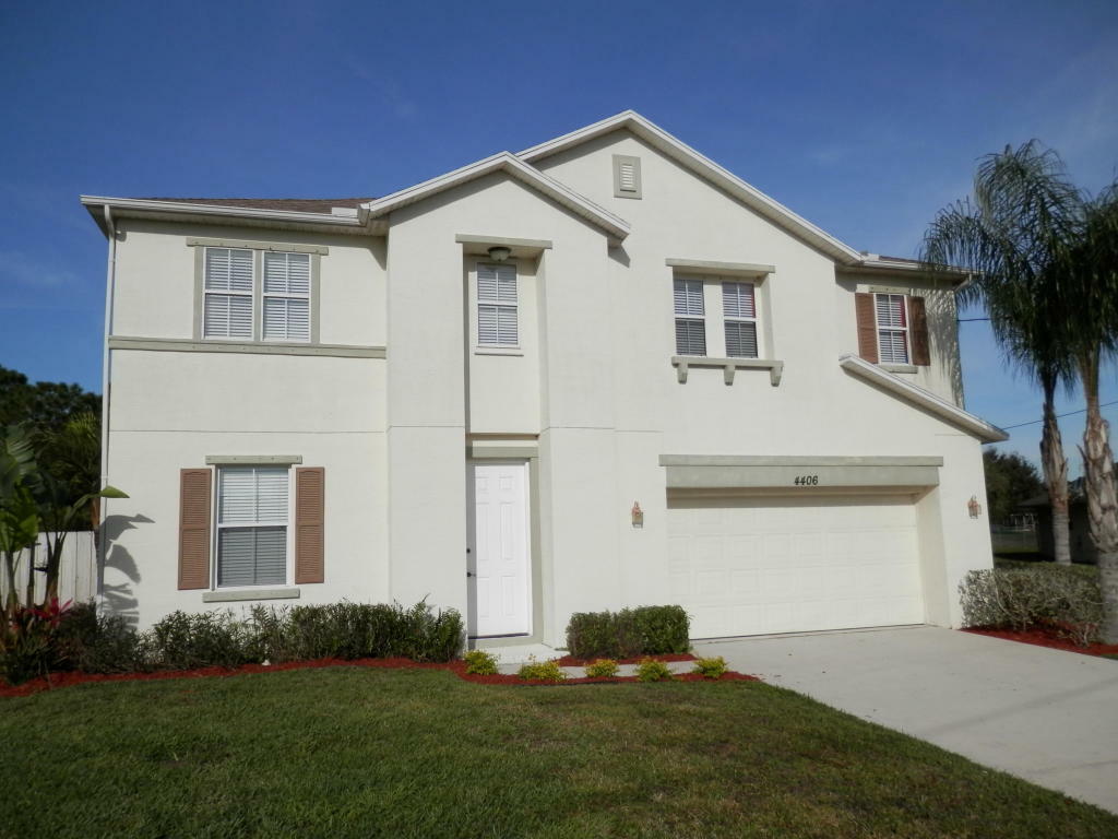 Property Photo: 4406 SW Idlewild Street FL 34953