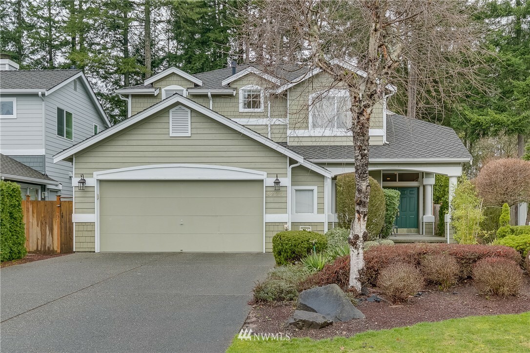 Property Photo:  4225 257th Place SE  WA 98029 