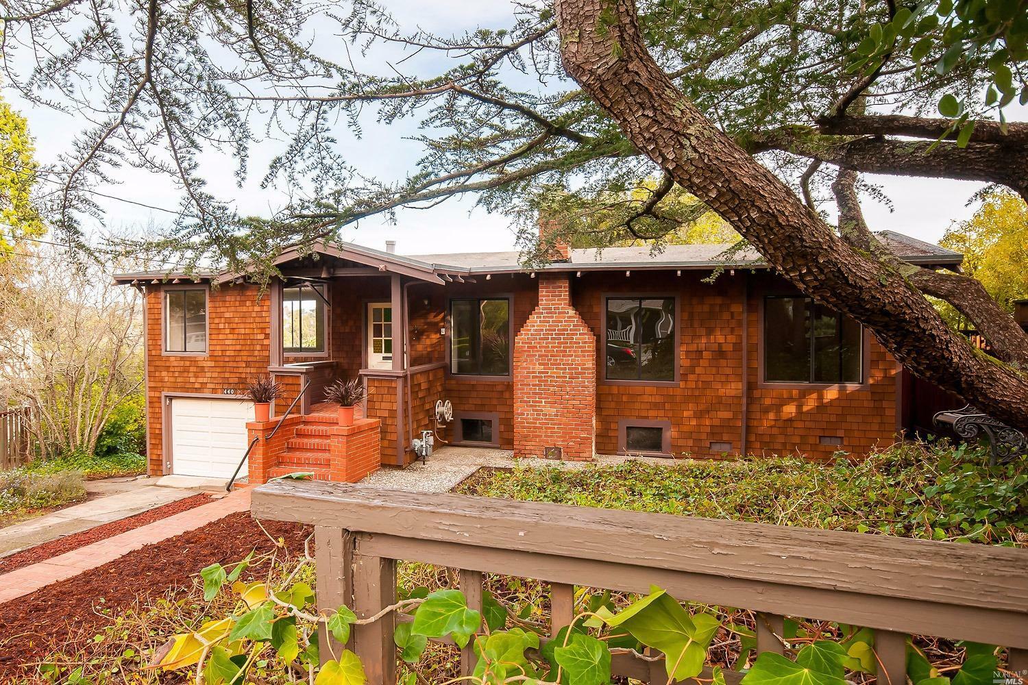 Property Photo:  440 Oakdale Avenue  CA 94925 