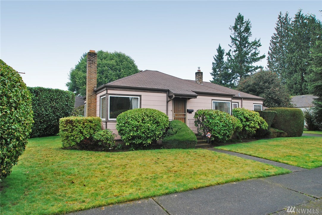 Property Photo:  316 J St NE  WA 98002 