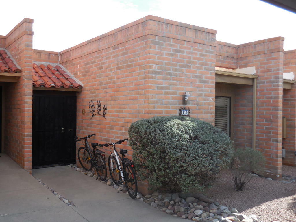 Property Photo:  2505 S Calle Cervantes  AZ 85622 