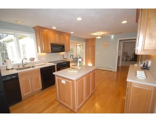 Property Photo:  1 Seminole Circle  MA 01810 