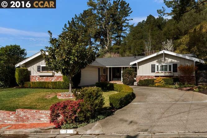 Property Photo:  7 Whitehall Dr  CA 94563 