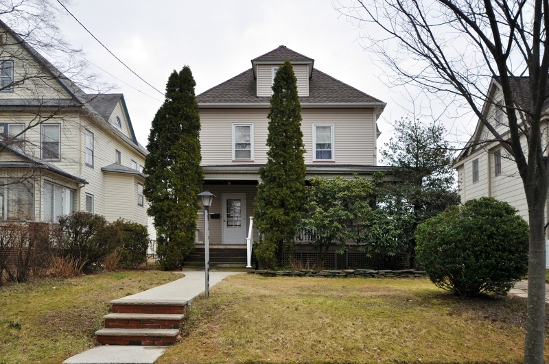 Property Photo:  109 Retford Ave  NJ 07016 