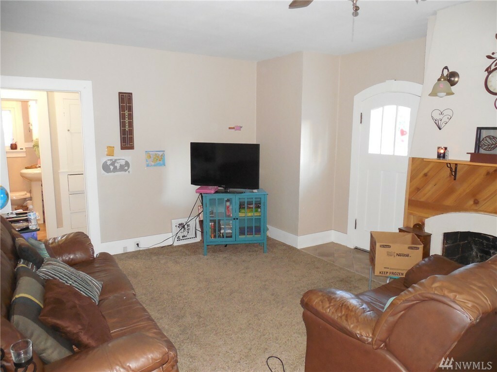 Property Photo: 948 Washington WA 98801
