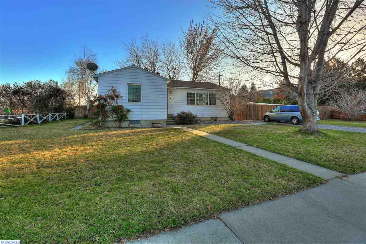 Property Photo:  1622 Howell Avenue  WA 99354 