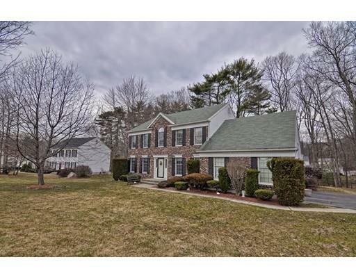 Property Photo:  14 Noanet Brook Ln  MA 02038 