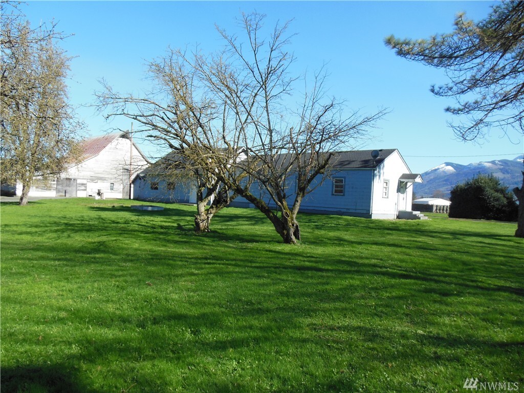 Property Photo: 26795 Hoehn Rd WA 98284