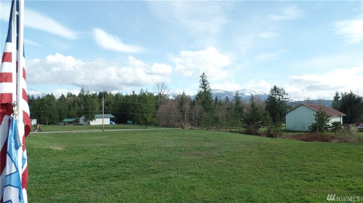 Property Photo: 7764 Fredrickson Rd WA 98284