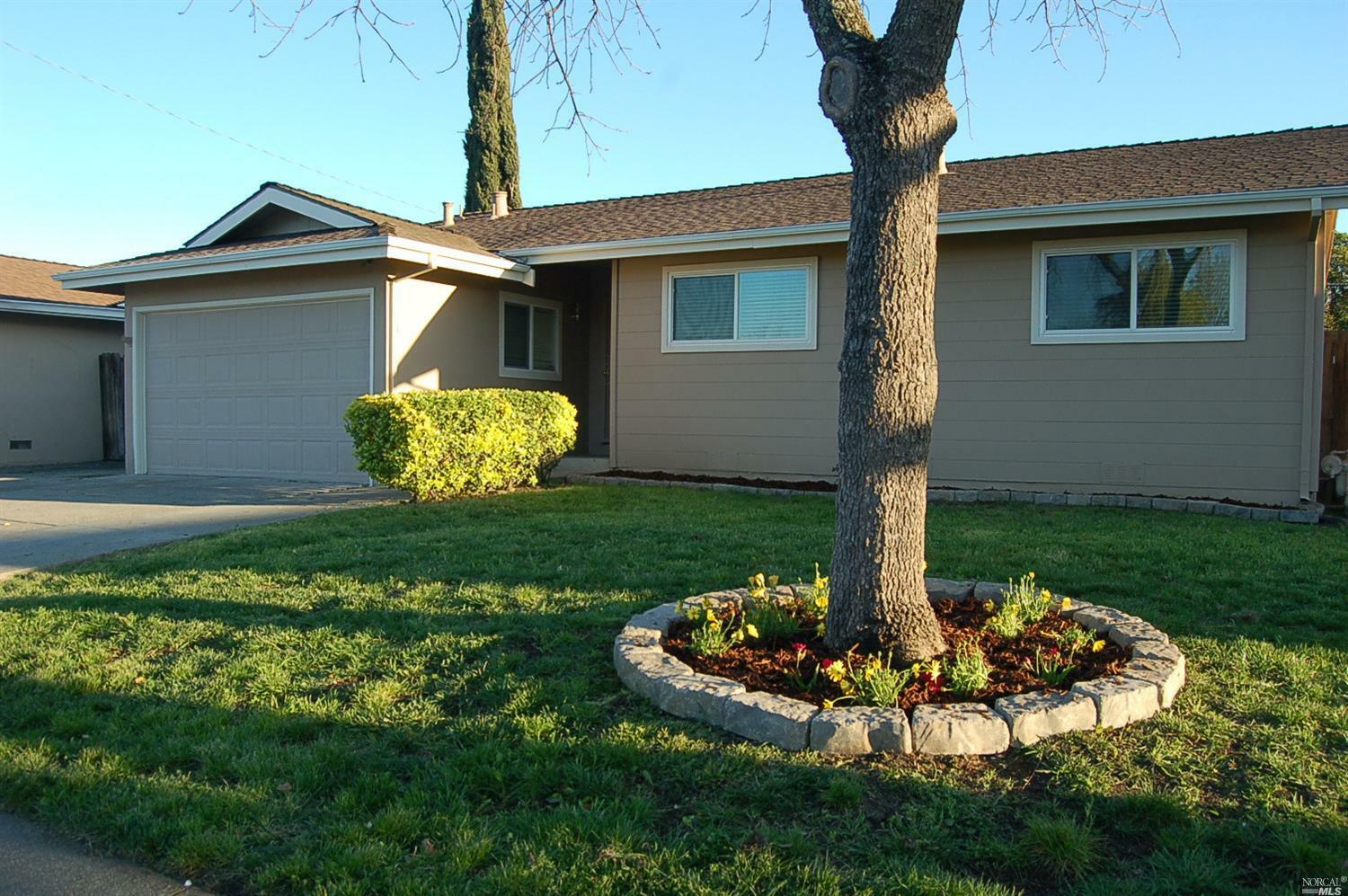 Property Photo:  243 Jasmine Street  CA 94533 