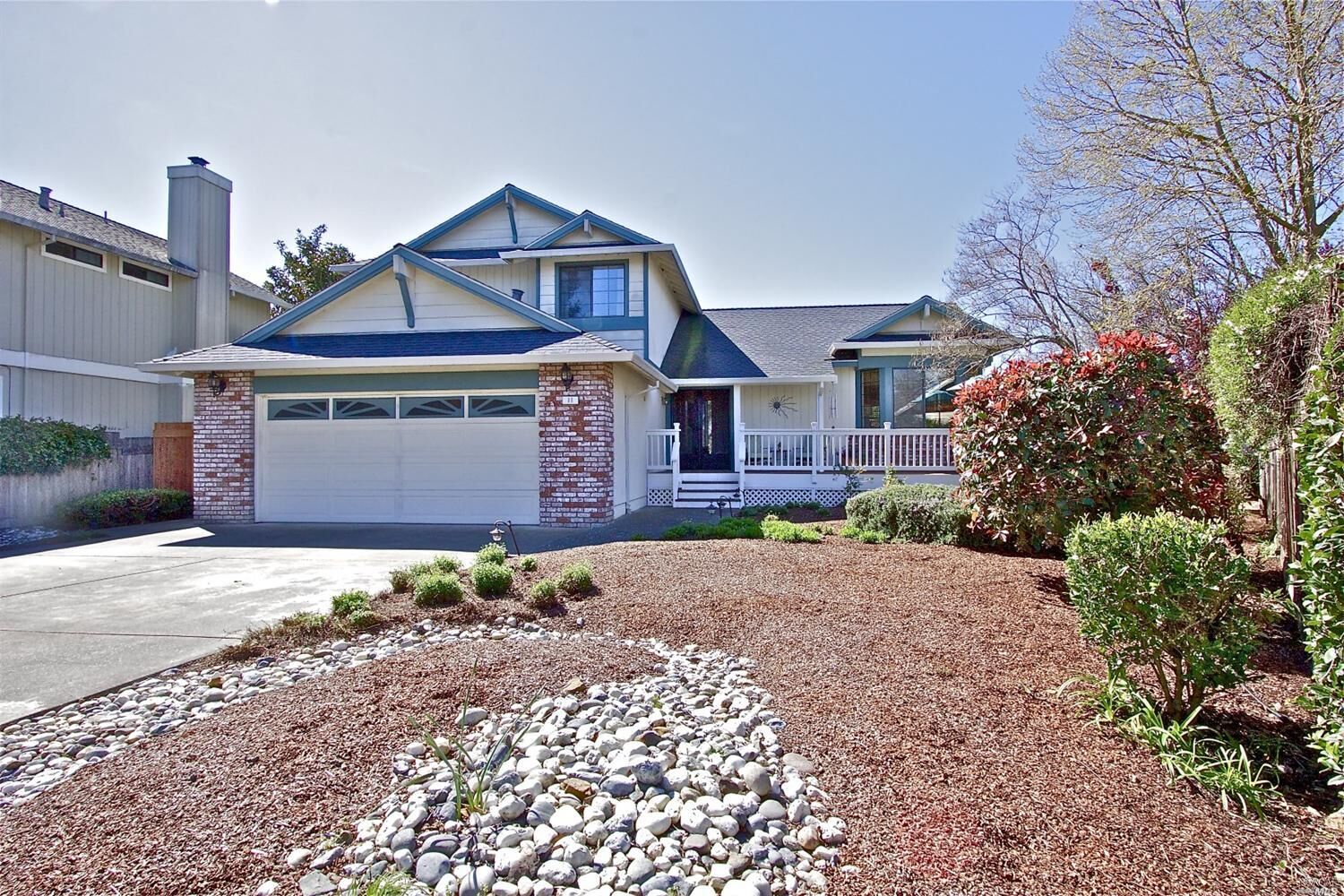Property Photo: 11 Persimmon Court CA 94954
