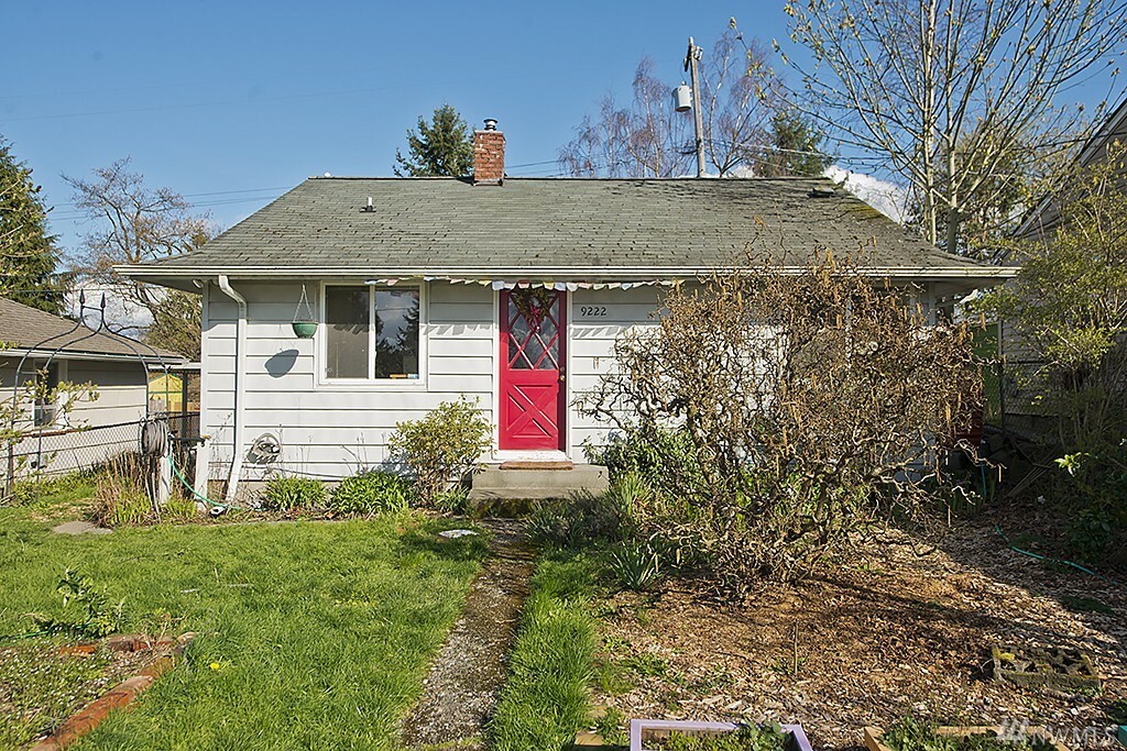 Property Photo:  9222 22nd Ave SW  WA 98106 