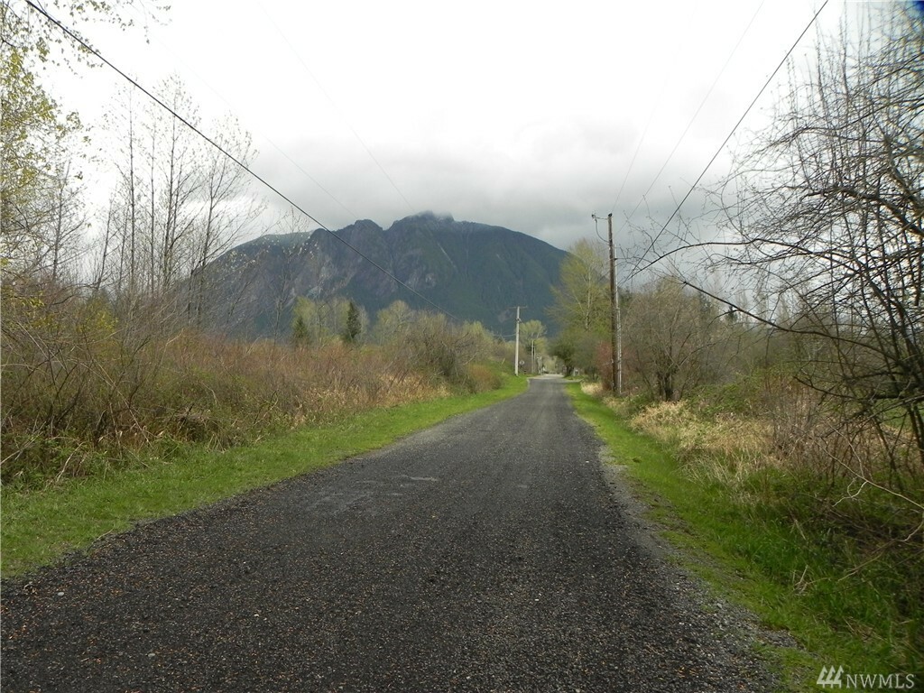 Property Photo: 15 NW 8th St WA 98045