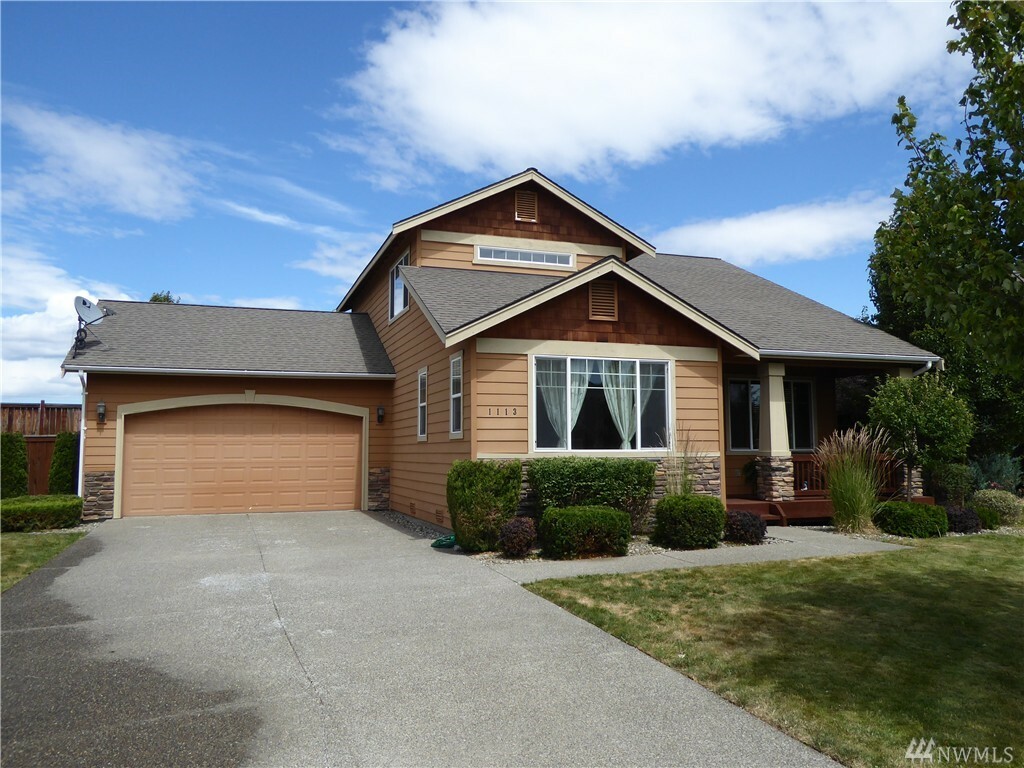 Property Photo:  1113 E Dairy Lane  WA 98926 