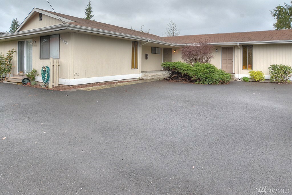 Property Photo:  21028 80th Place W  WA 98026 