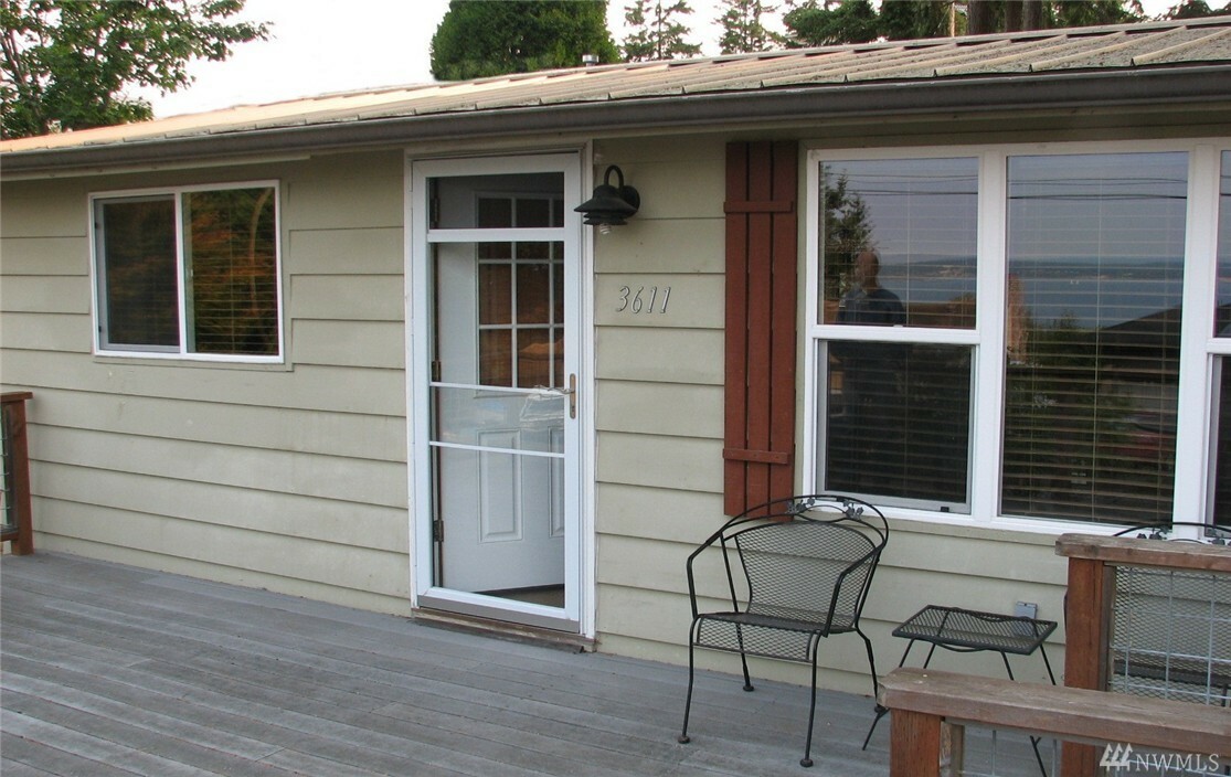 Property Photo:  3611 Marine View Drive  WA 98253 