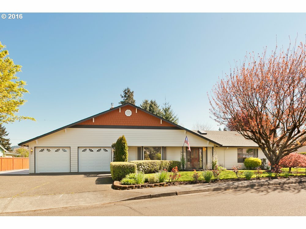 Property Photo: 14662 SE Anna Marie Ct OR 97267