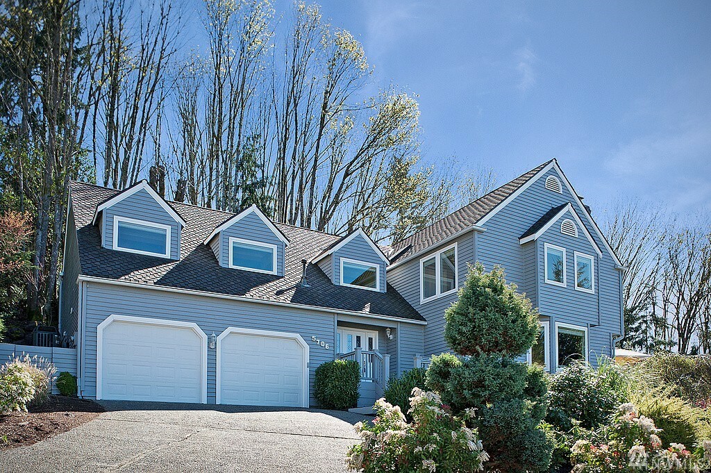 Property Photo: 5706 143rd Place SE WA 98006