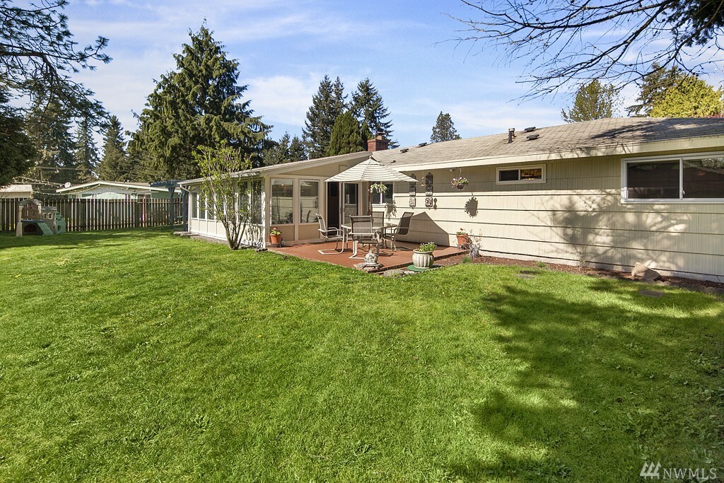 Property Photo:  111 S 304th Place  WA 98003 