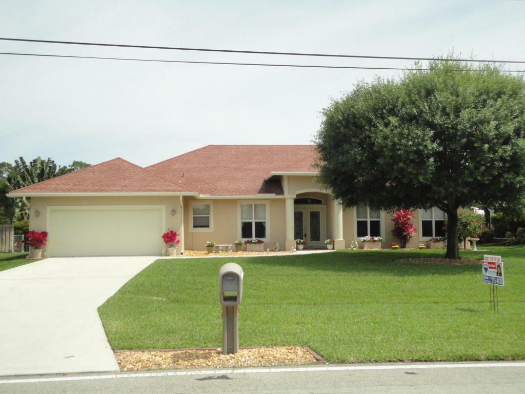 Property Photo:  188 SW Paar Drive  FL 34953 