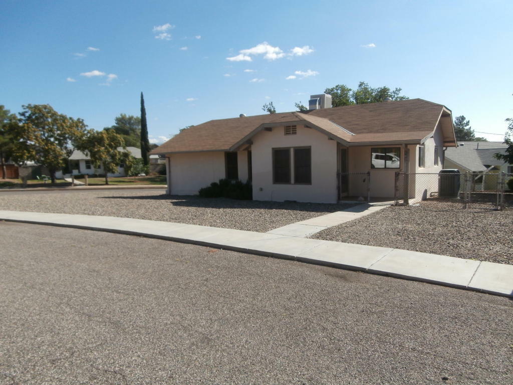 Property Photo:  103 S 13th St  AZ 86324 