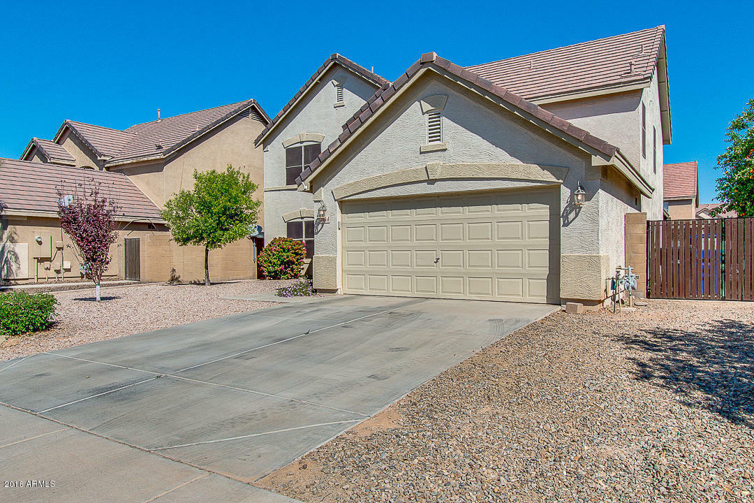 Property Photo:  2414 E Westchester Drive  AZ 85249 