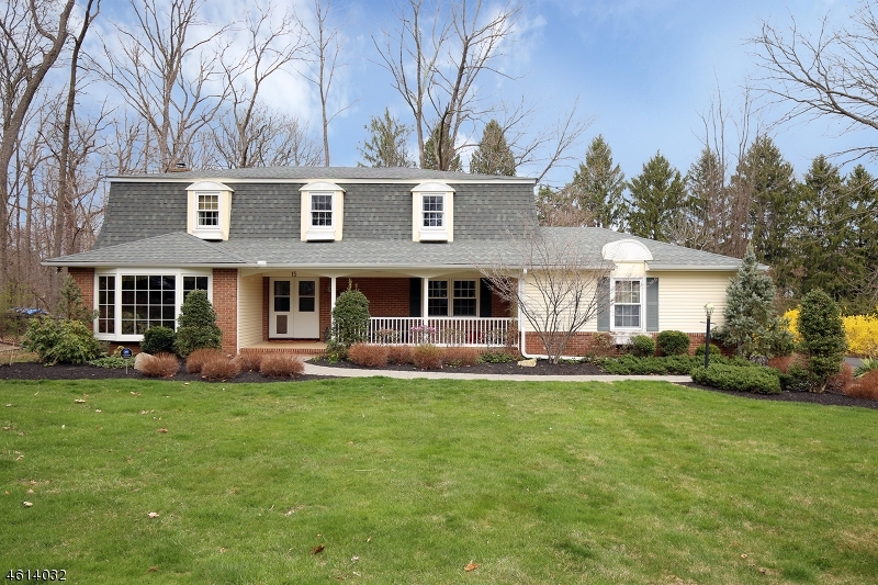 Property Photo:  15 Manor Dr  NJ 07920 