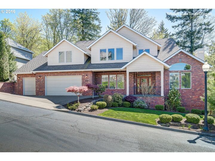 1853 NW Cedar Ridge Dr  Portland OR 97229 photo