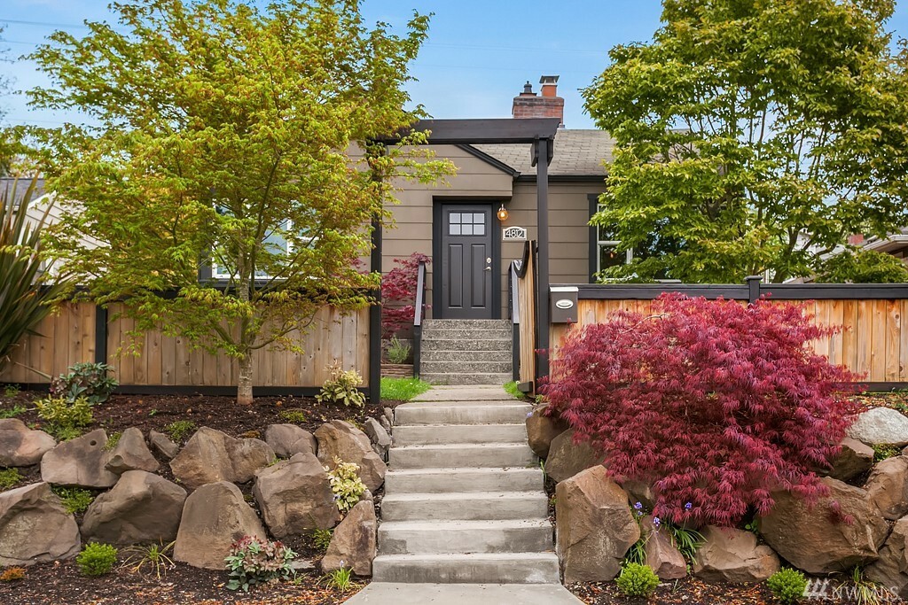 Property Photo: 4812 47th Ave SW WA 98116