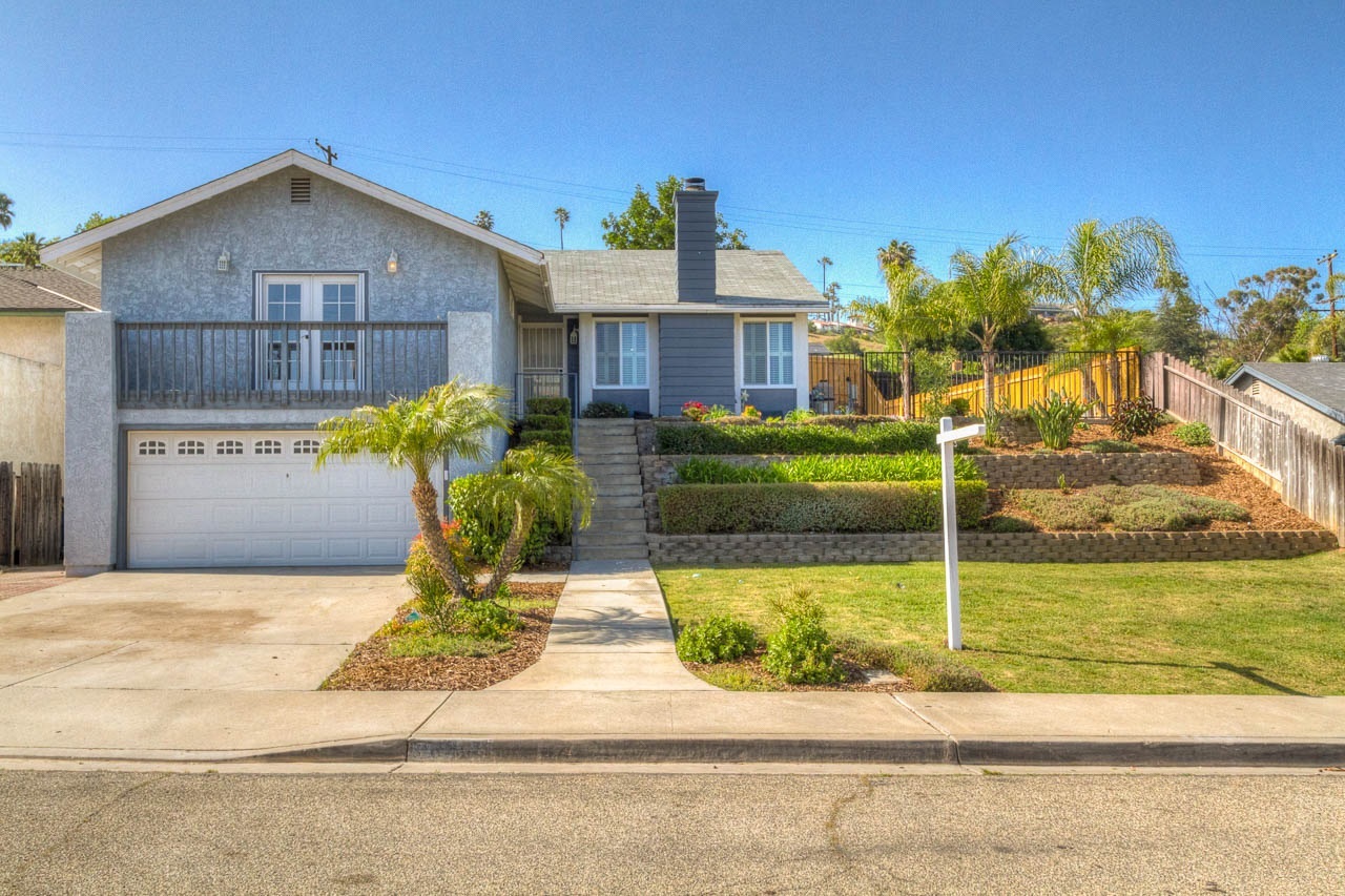 Property Photo: 626 Ingleside CA 92026