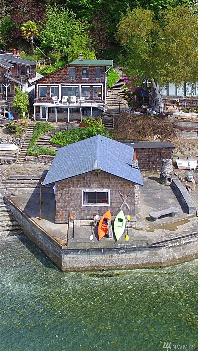 Property Photo: 28239 Manzanita Beach Rd SW WA 98070