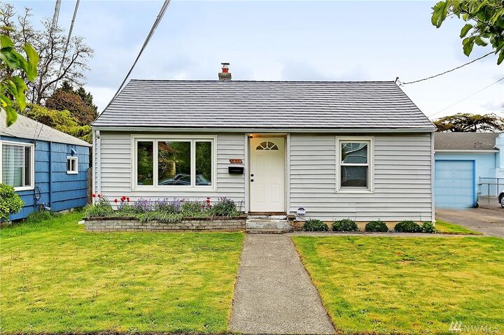 8410 12th Ave SW  Seattle WA 98106 photo