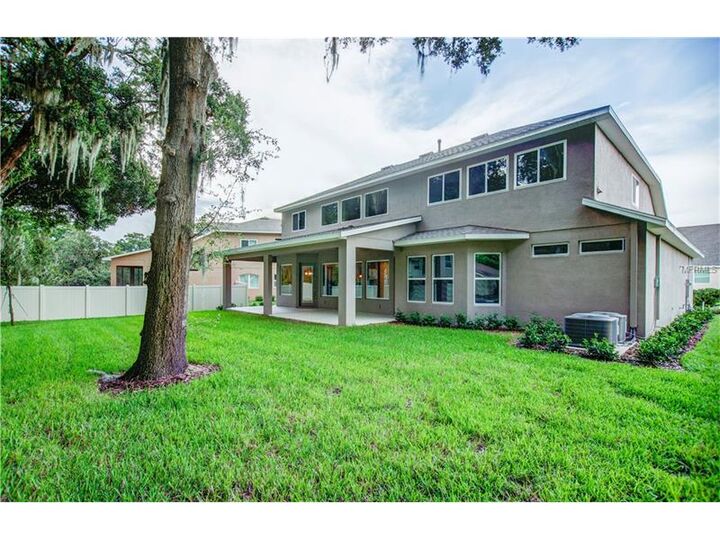 Property Photo: 1306 Lorea Lane FL 33511