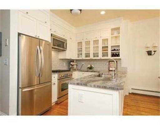 Property Photo:  16 Monument Sq 4  MA 02129 