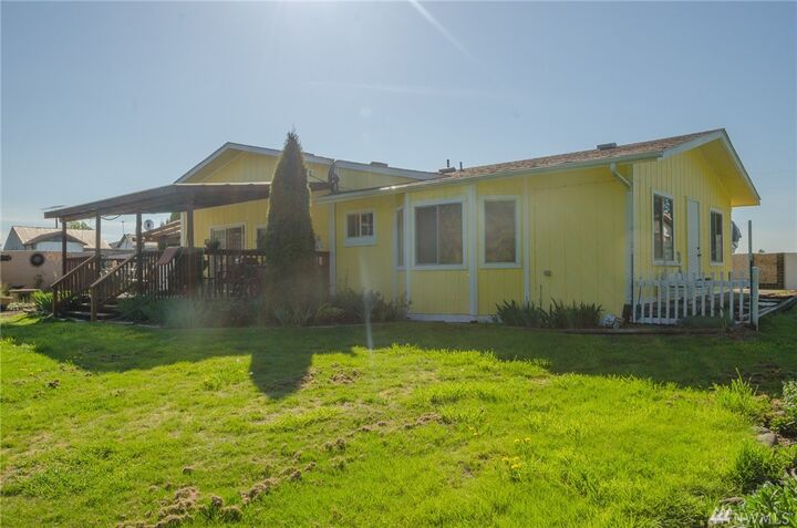 Property Photo:  130 Morton Rd  WA 98596 