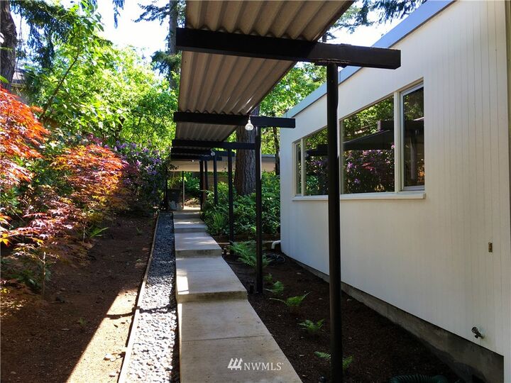 Property Photo:  12947 72nd Avenue NE  WA 98034 