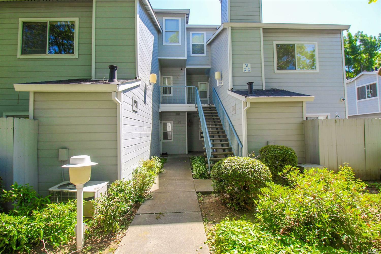 Property Photo: 1850 Blossom Avenue CA 94533