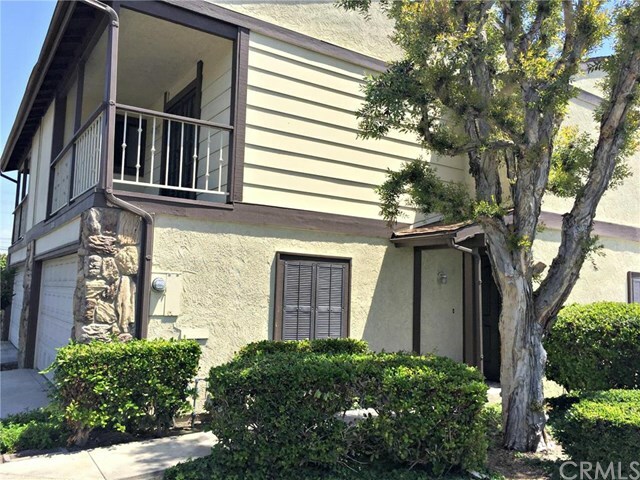 Property Photo:  2640 W Meadowview Lane  CA 92804 