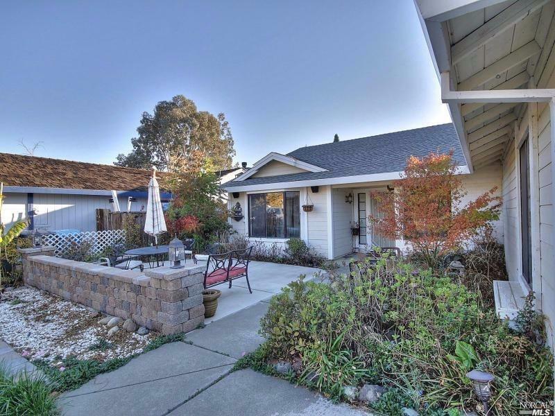 Property Photo:  331 Larkspur Drive  CA 95687 