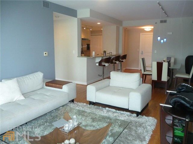 3338 Peachtree Rd 408  Atlanta GA 30326 photo