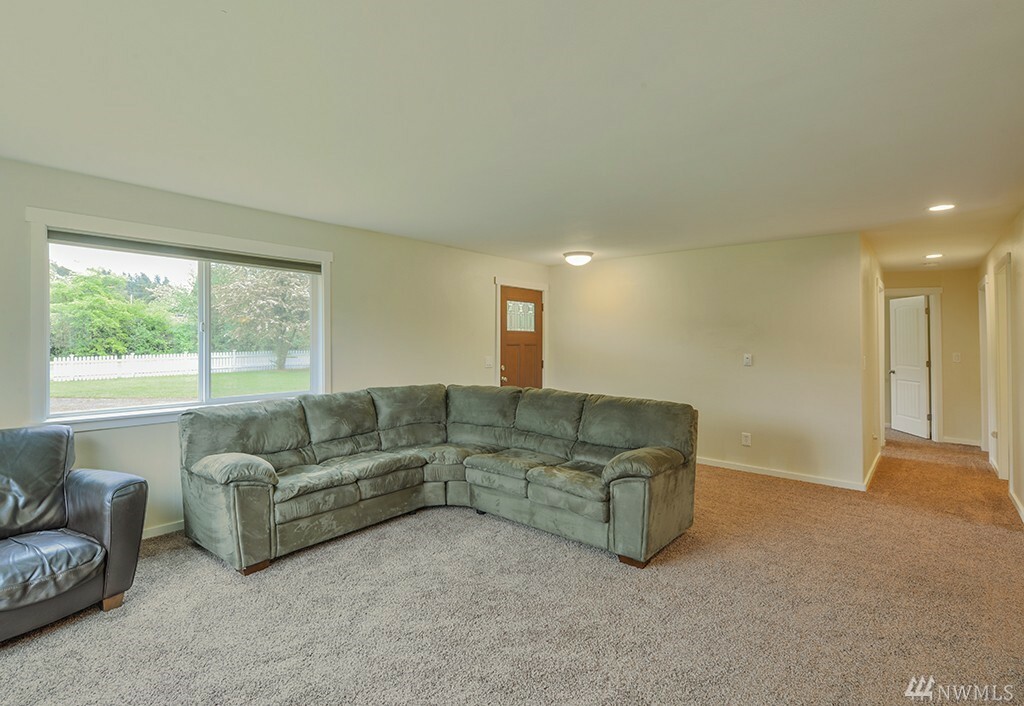 Property Photo: 37125 12th Ave S WA 98003