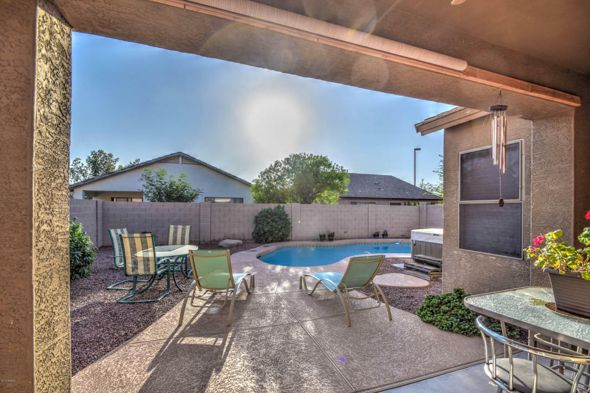 Property Photo:  1672 S Falcon Drive  AZ 85295 