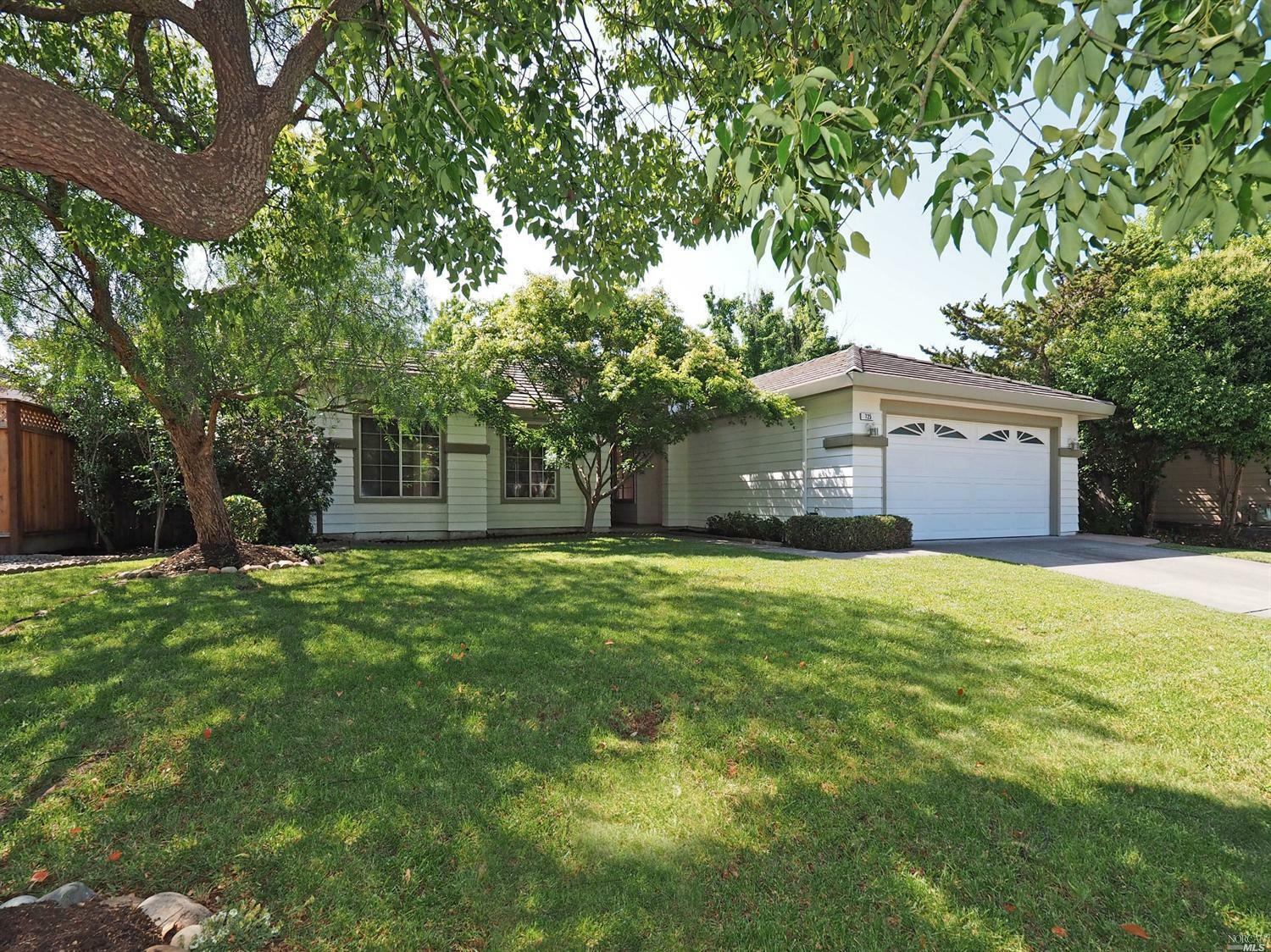 Property Photo:  725 Willowood Way  CA 95492 