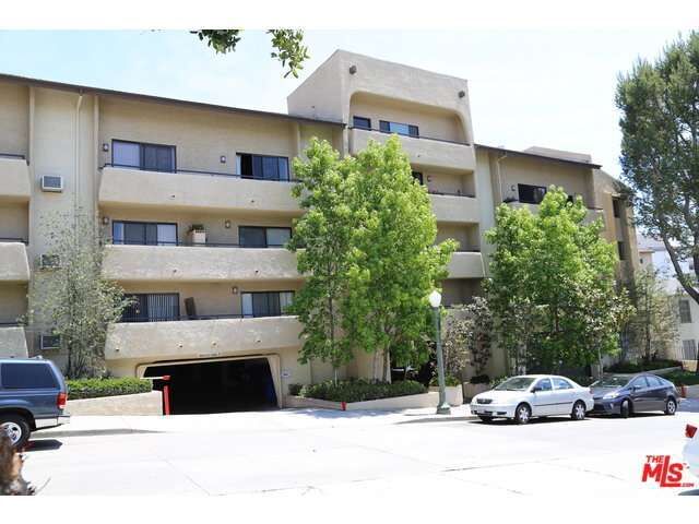 Property Photo: 10982 Roebling Ave 516 CA 90024