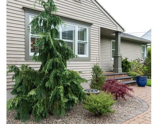 Property Photo: 29 E Maple St MA 01027