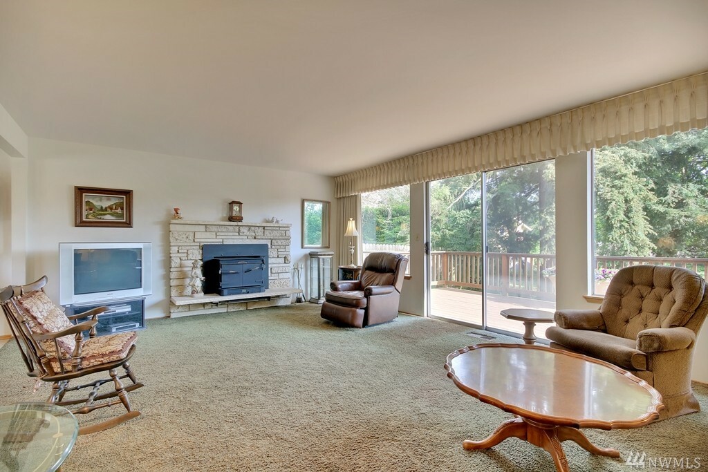 Property Photo:  2821 SW 110th Place  WA 98146 