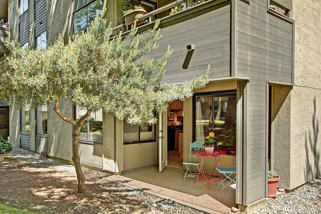 Property Photo: 7021 Sand Point Wy NE B114 WA 98115