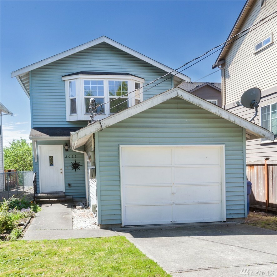 Property Photo:  2021 S Norman St  WA 98144 