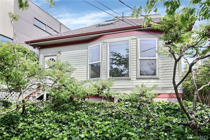 142 21st Ave E  Seattle WA 98112 photo