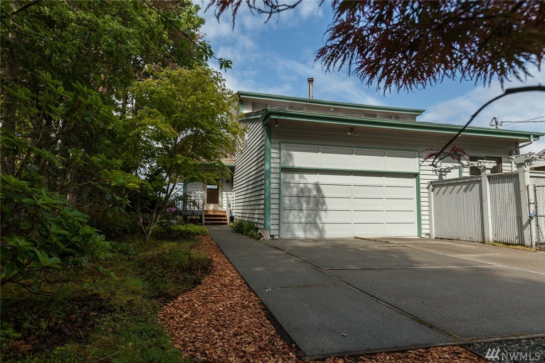 Property Photo:  6496 Bay Rd  WA 98249 